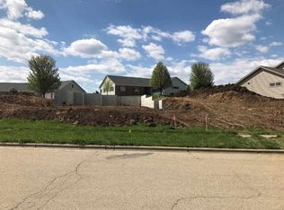 616 Brookstone Ct, Mount Horeb, WI 53572