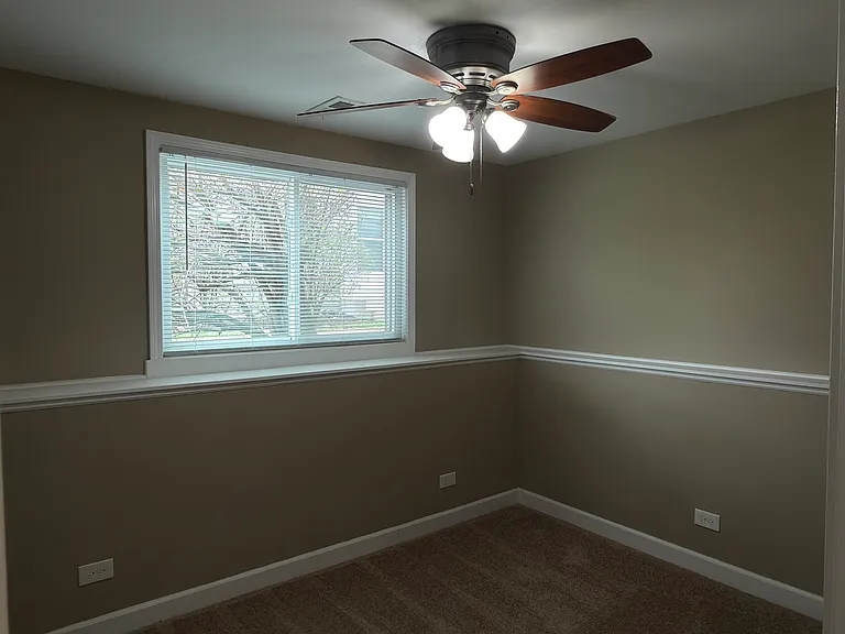 29W523 Winchester Cir S #1 — Photo 12