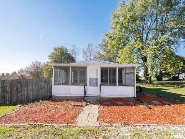 1055 2nd St, Camp Grove, IL 61424