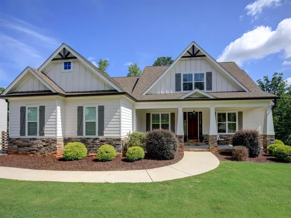 190 Discovery Lake Dr, Fayetteville, GA 30215