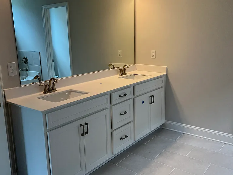414 Kinross Ln — Photo 12
