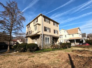 214 N Essex Ave #2, Narberth, PA 19072