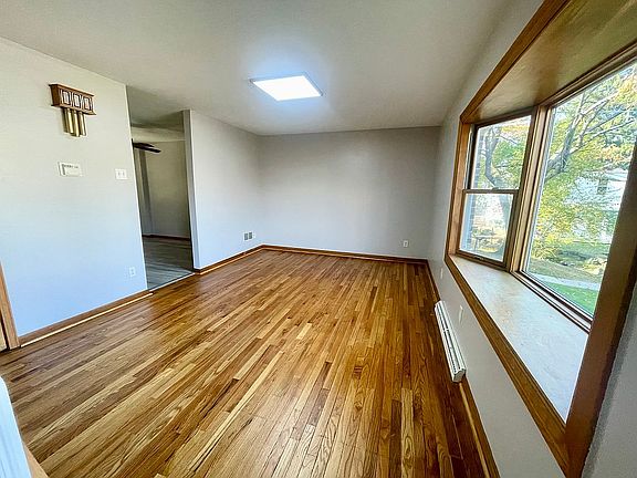 2nd image of 1420 Frush Valley Rd