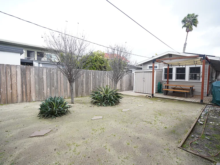 4062 Cherokee Ave — Photo 21