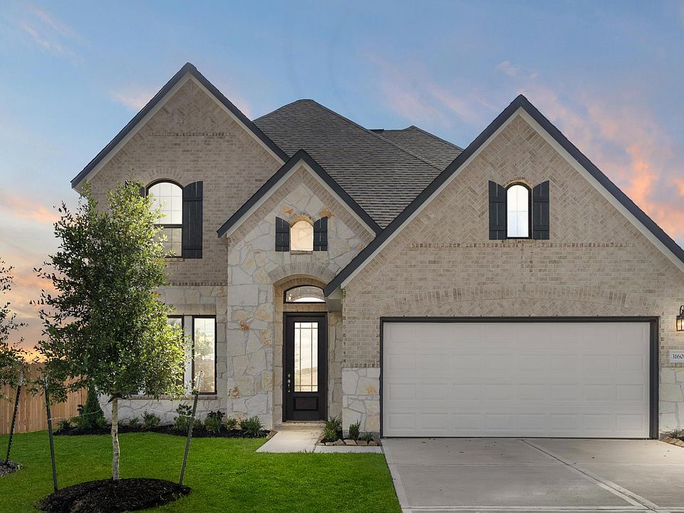 Welcome home to 31603 Madrone Berry Court located in Meadows at Imperial Oaks and zoned to Conroe IS