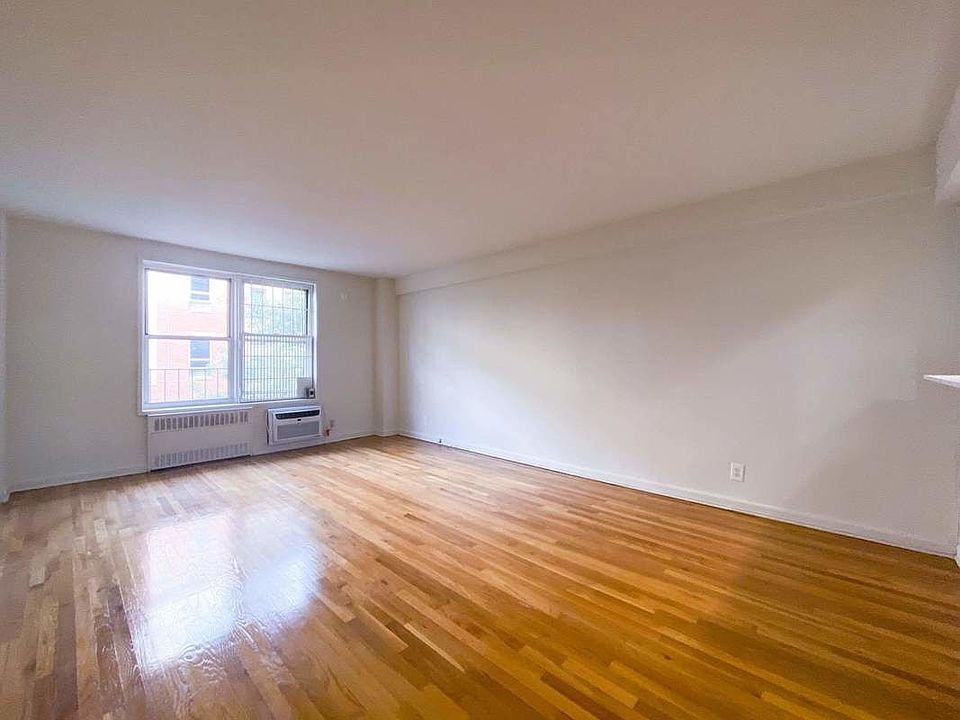 1st image of 310 W 47th St APT 4E