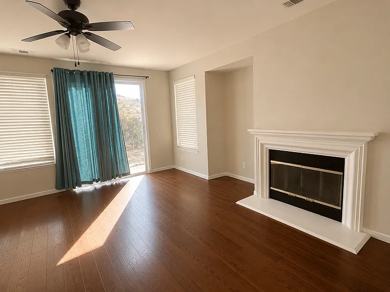 2864 Sandyhills Ln — Photo 9