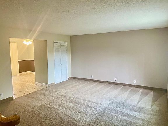 3rd image of 317 S Skyline Dr