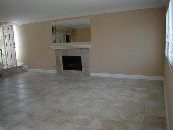 5th image of 1712 Glenview Dr