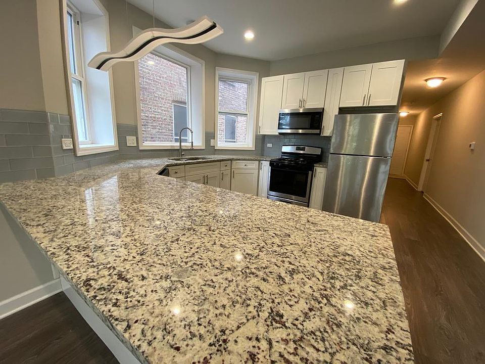 1st image of 1922 N Keystone Ave #1