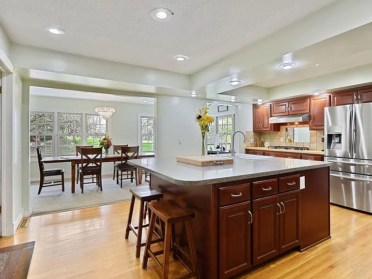 6117 Wilryan Ave — Photo 7