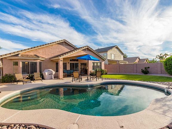 4th image of 2412 E Torrey Pines Ln