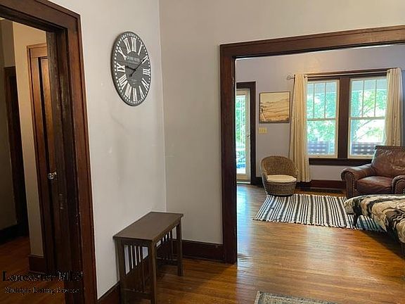 5th image of 222 King St