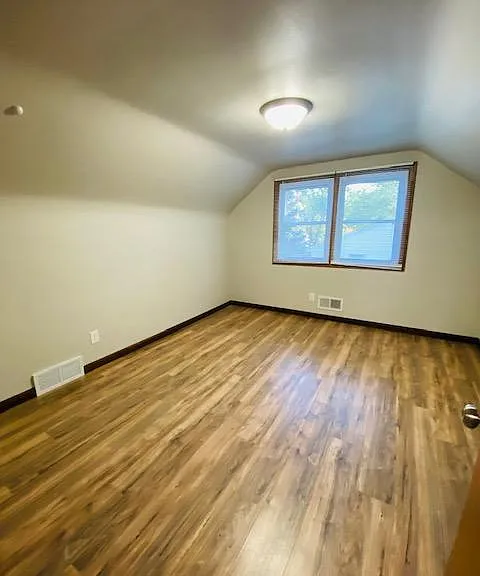 2710 Regina St — Photo 10