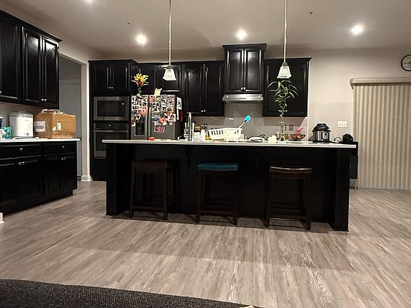 Kitchen 1.