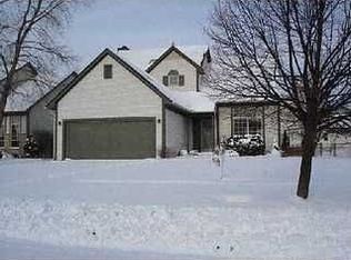 5611 Michael Dr, Ypsilanti, MI 48197