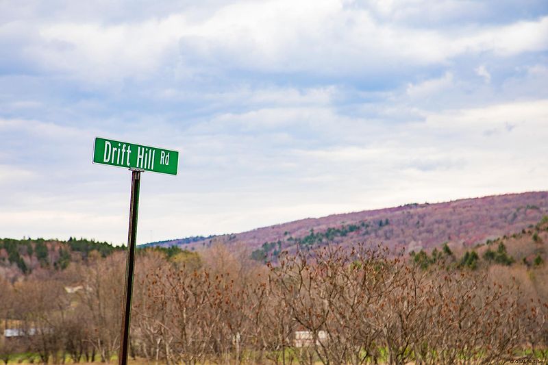 4th image of DRIFT HILL Road