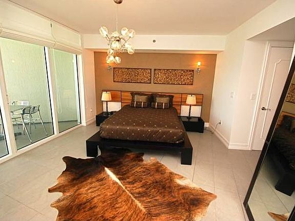 4th image of 17201 Collins Ave APT 2103