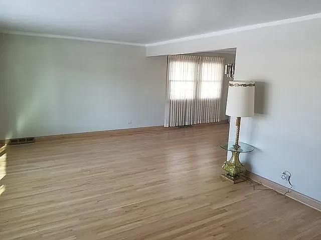 417 S Roosevelt Ave — Photo 1