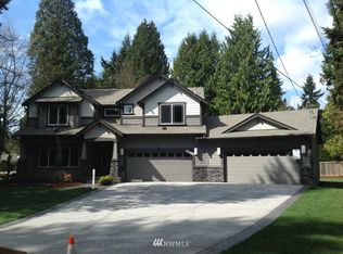 4004 NE 178th St, Lake Forest Park, WA 98115