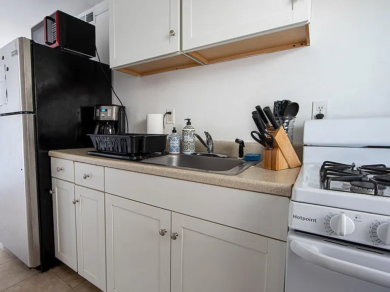 1278 W Ocean View Ave #5 — Photo 2