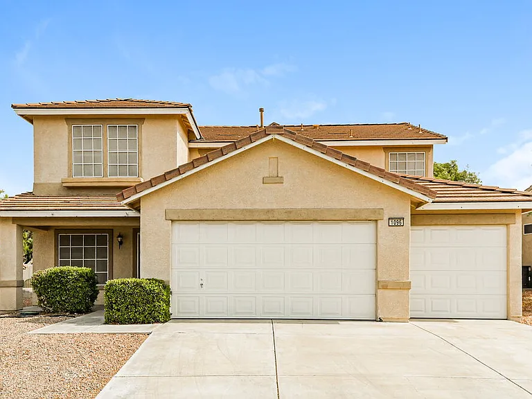 1096 Pincay Dr — Photo 1