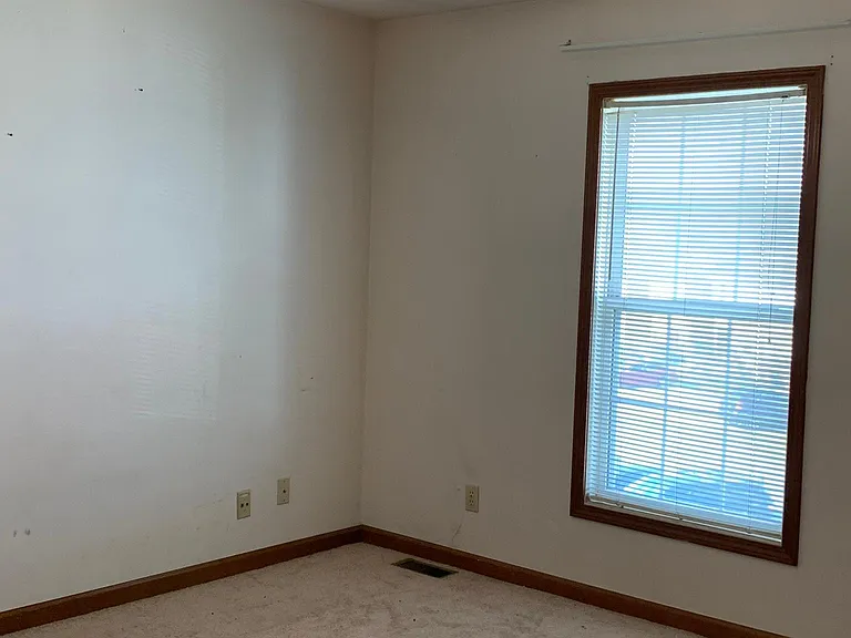 54 Tory Cir — Photo 8