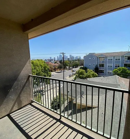 Avalon — Photo 1