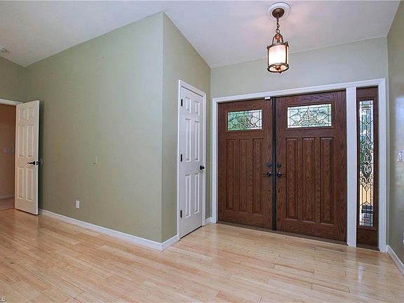 3rd image of 5777 Beechwood Trl
