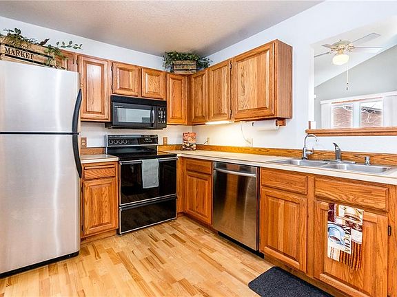 3rd image of 1226 Clark Ave