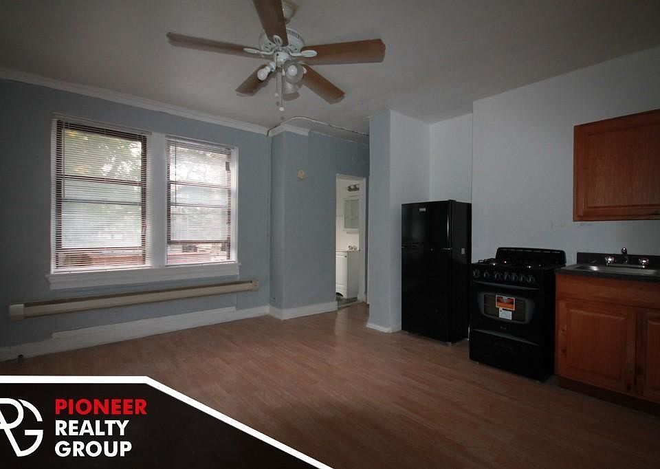 1st image of 4735 N Beacon St #4735401