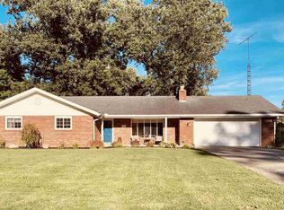 204 N Bayberry Ln, Muncie, IN
