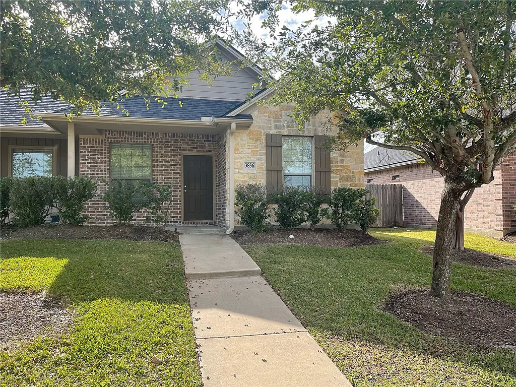 4 bed, 4.5 bath, 608 sqft, $1,550 — Photo 1