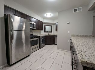2492 N Murray Ave APT 208, Milwaukee, WI 53211