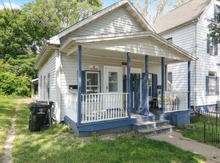 410 N Roosevelt Ave, Bloomington, IL 61701