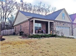 80 Tradewind Dr, Fort Oglethorpe, GA 30742