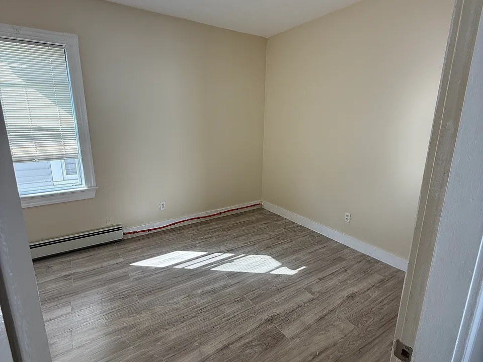 10 Kossuth St #2
