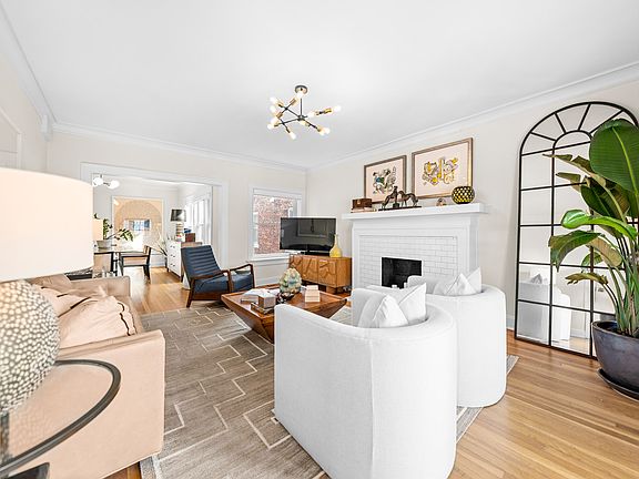 4th image of 3509 Gillham Rd #1