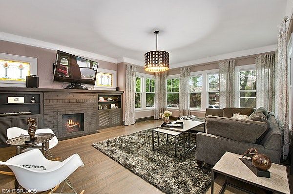 1st image of 5059 N Lowell Ave