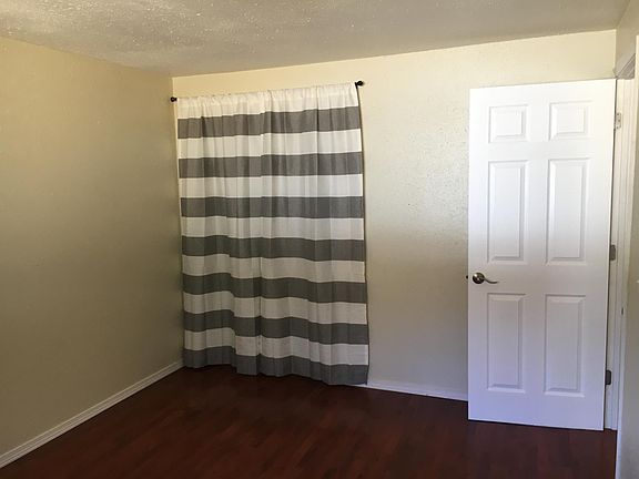 3rd image of 18816 Mountain View Dr E