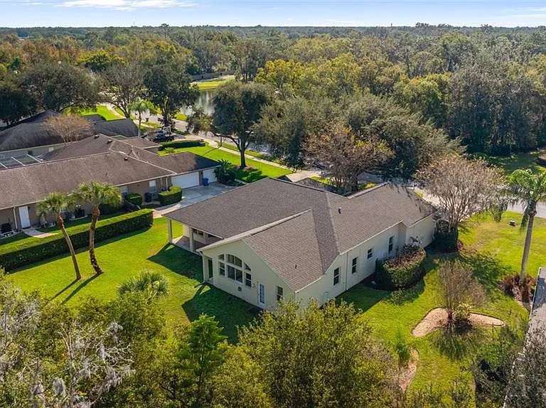 1452 Kensington Woods Dr — Photo 3