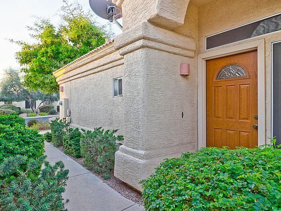 3rd image of 14086 W Pueblo Trl