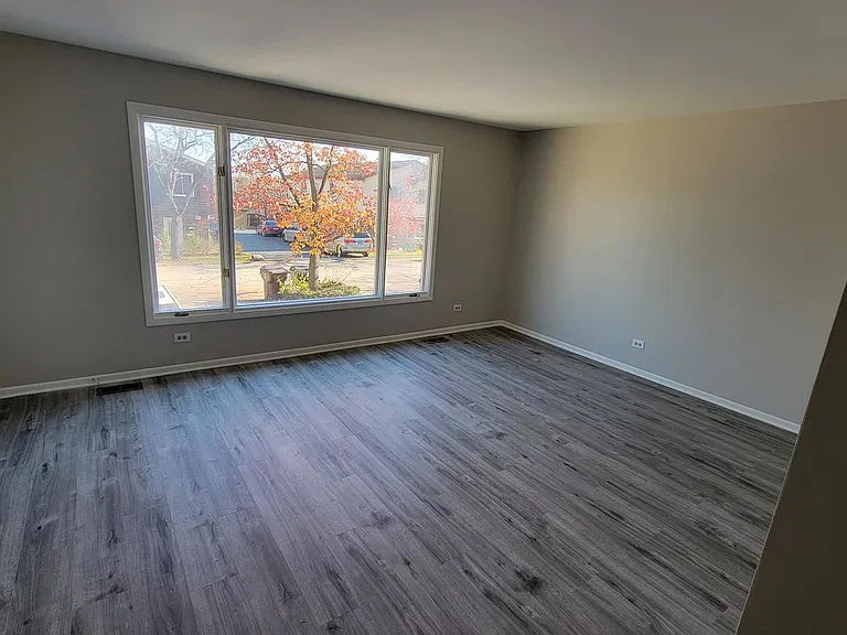 16724 Hillside Pl #1 — Photo 2
