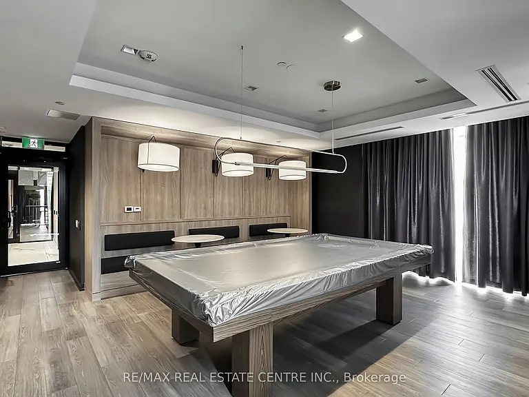 1010 Dundas St E #Penthouse 17 — Photo 40