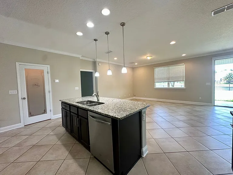 481 Shetland Dr — Photo 8