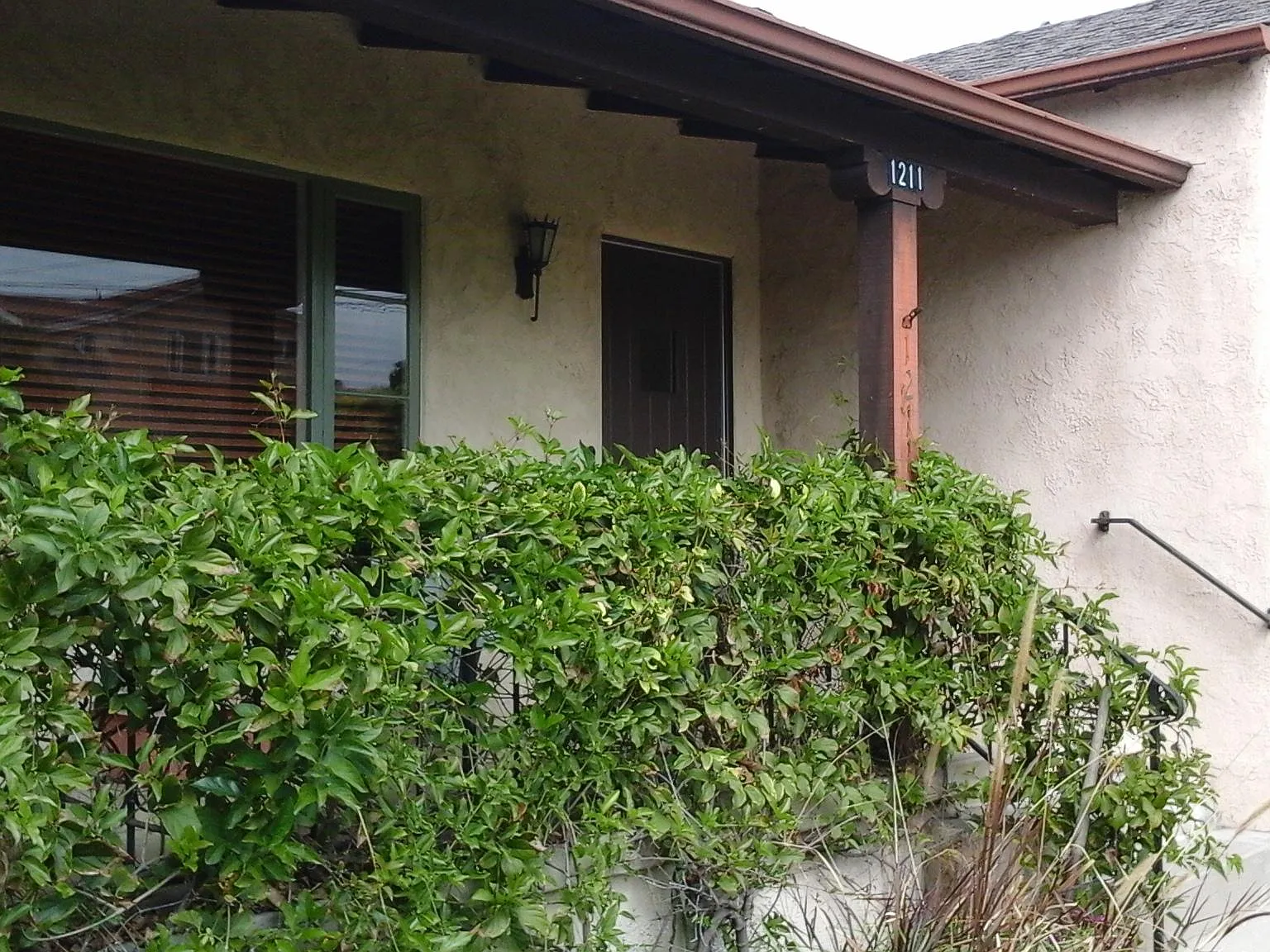 E Cota Street, Santa Barbara — Photo 4