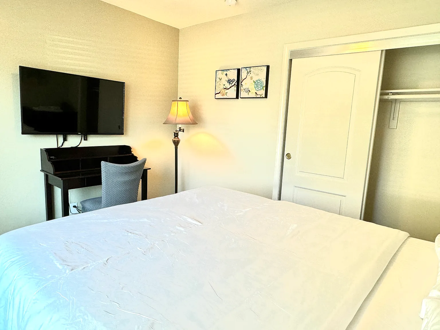 4 bed, 1280 sqft, $4,250 — Photo 3
