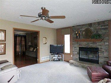 4th image of 7850 Arlington Dr