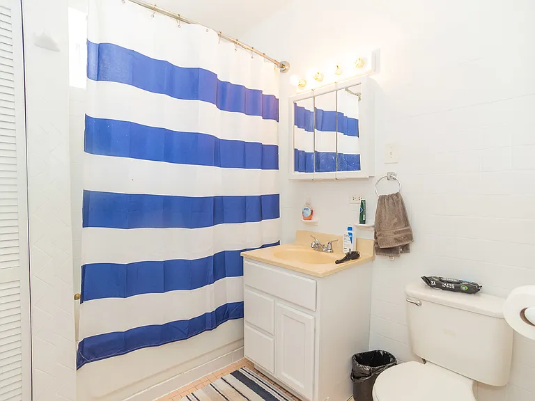 1044 W Belmont Ave #2 — Photo 21