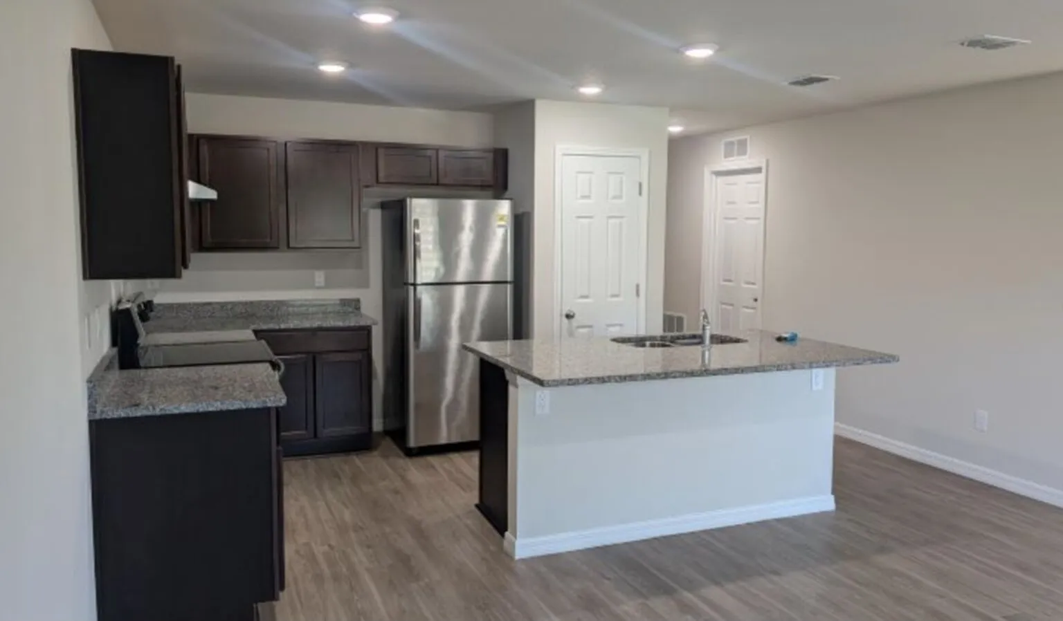 2 bed, 2.0 bath, $1,450 — Photo 3